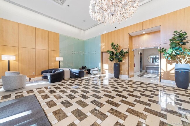 Photo - 175 Huguenot St Unidad 2108