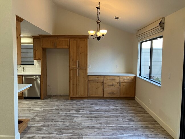 Photo - 3600 Thomas More Way