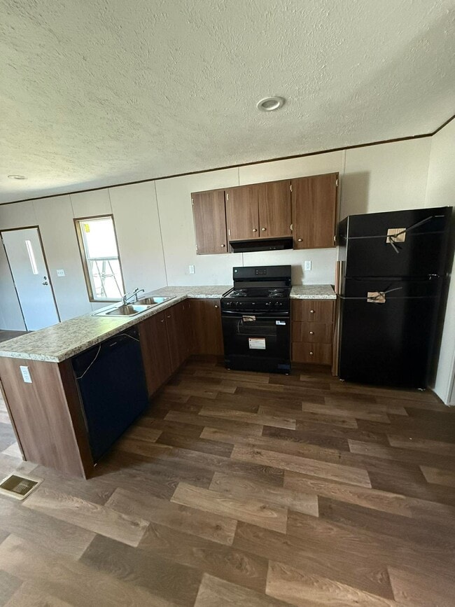 Building Photo - Brand New 2026 Mobile Home
