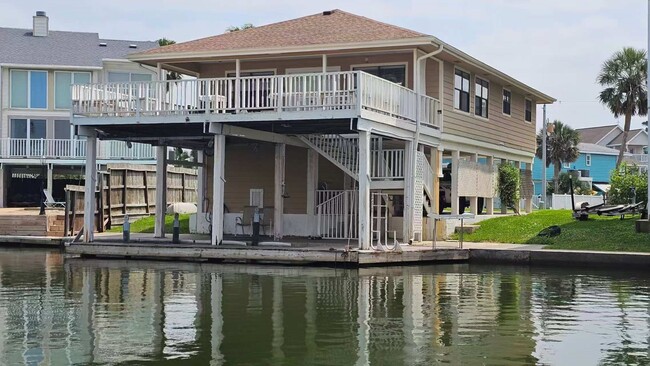 Building Photo - 16528 Tortuga Way