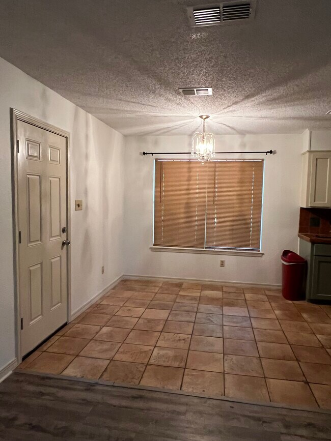 Photo - 5901 Larry Dr