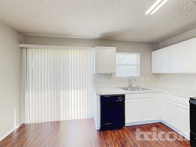 Photo - 326 Bob White Dr