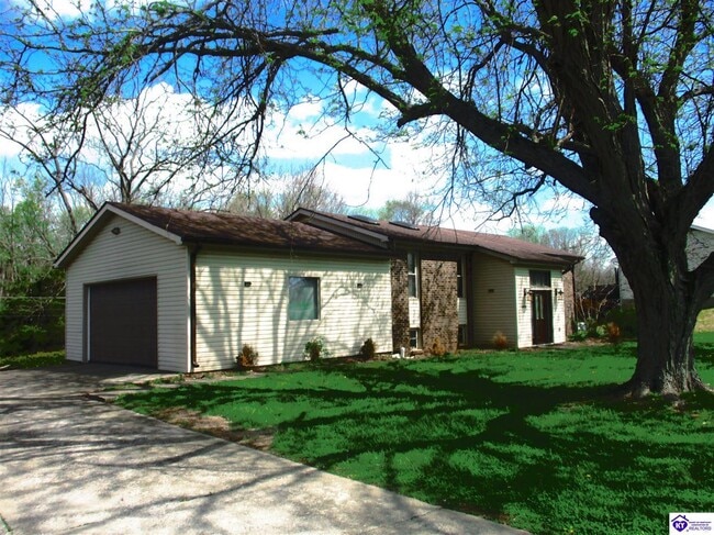 609 Foxfire Rd