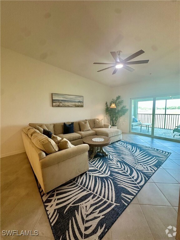 Building Photo - 15265 Grn Acrs Ave Unit 228 Rental