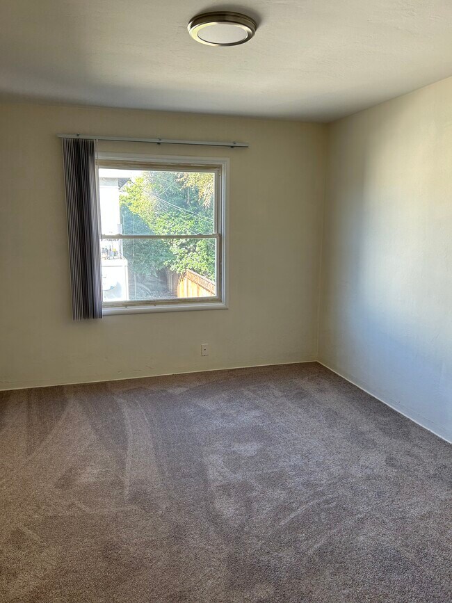 Photo - 1729 Ward St