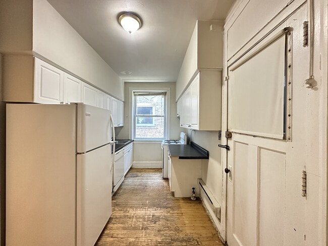 Photo - 329 Kedzie St Unit 3