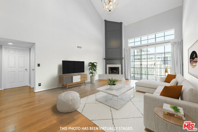 Photo - 11667 Gorham Ave Unidad 303