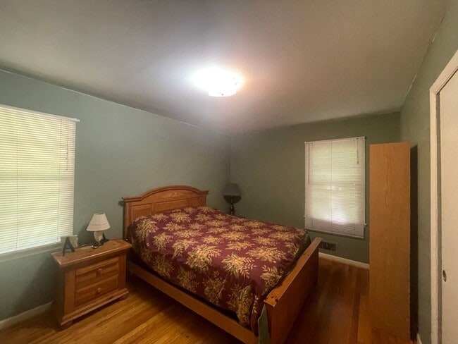 Photo - 174-176 Riverdale Dr Unit Riverdale Dr 174