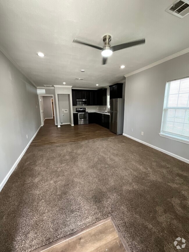 Building Photo - 4124 Sayers St Unit 2 Rental