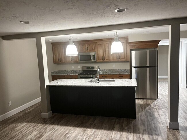 1361 N 200 W