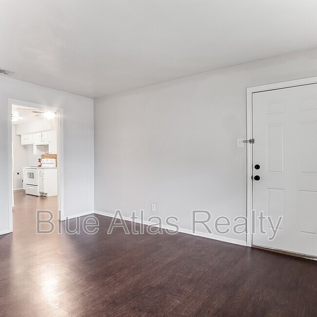 Photo - 2725 Patricia Ln