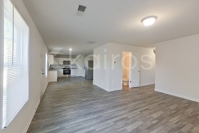 Photo - 234 Fox Chase Wy