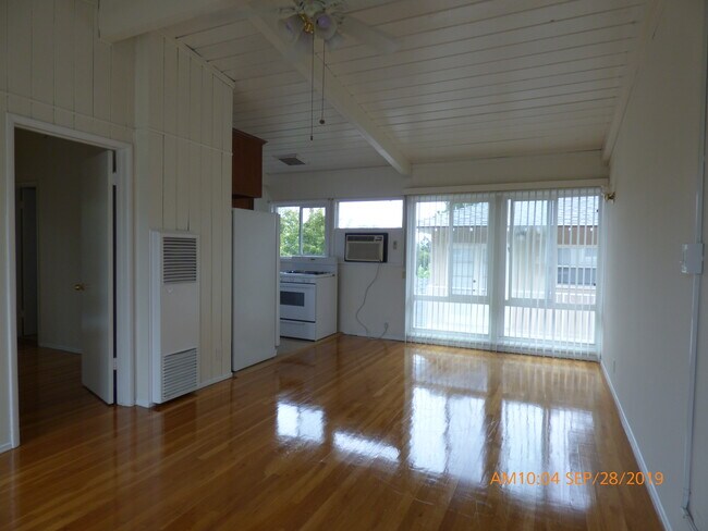 245 1/2 S Church Ln Unit 245.5