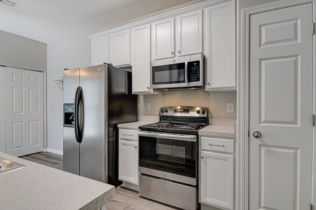 Photo - 5972 Hollow Wood Ct