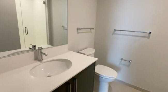Photo - 1157 W Erie St Unidad 305