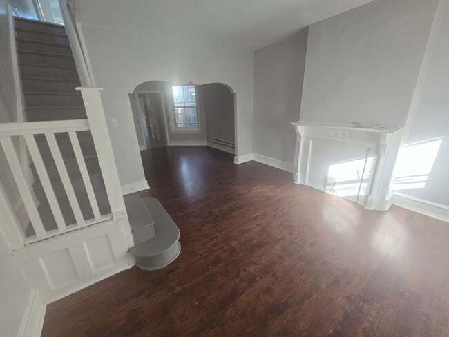 Photo - 30 N Dewey St