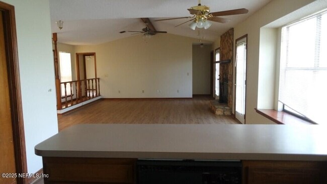 Photo - 1389 Pawnee St