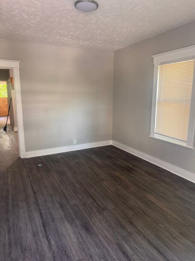 Photo - 1724 W Ormsby Ave Unit 1724 W. Ormsby Ave #4