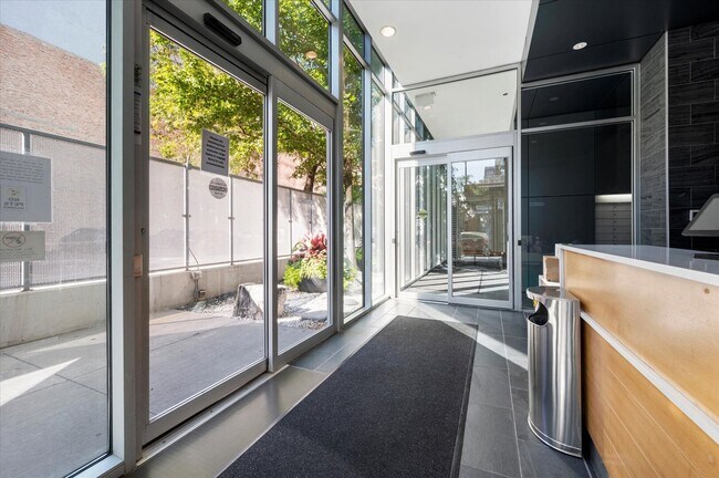 Photo - 1720 S Michigan Ave