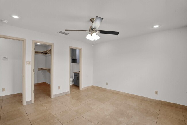 Photo - 7607 King Arthurs Ct Unit 306