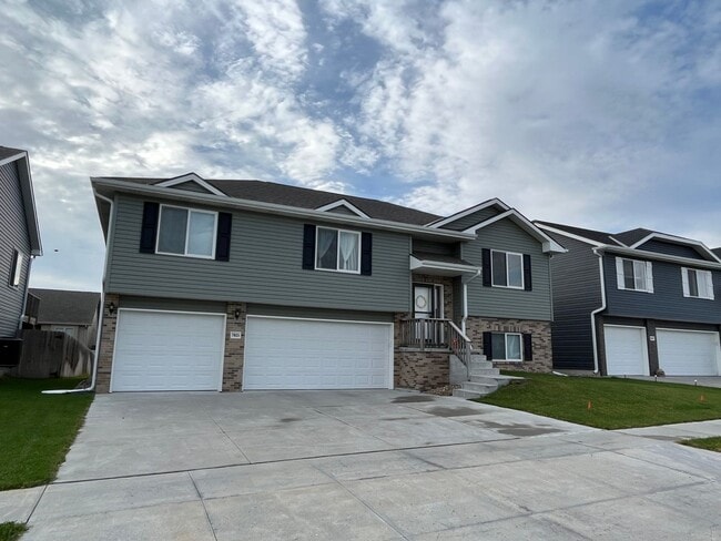 Photo - 7825 Yankee Woods Dr