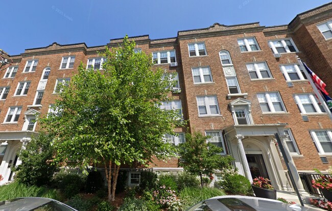Building Photo - 1 Langdon St Unit 4 Rental