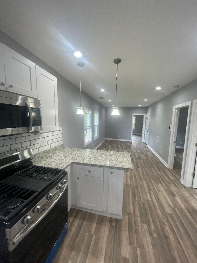 Photo - 3021 E 138th Pl Unidad 2