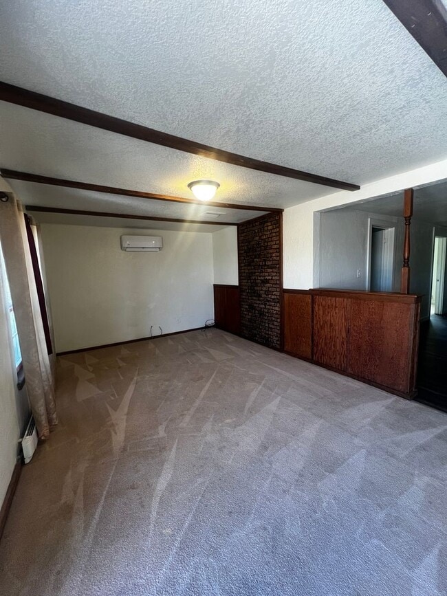 Photo - 2BD/1 BA Duplex