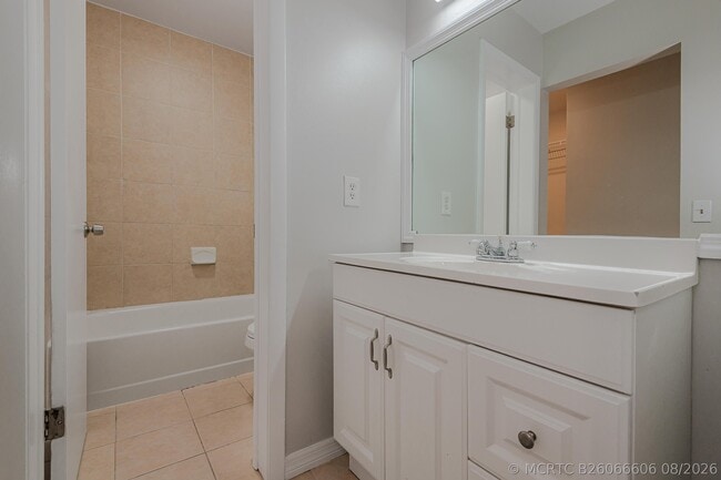 Photo - 1000 St Charles Pl Unit 215