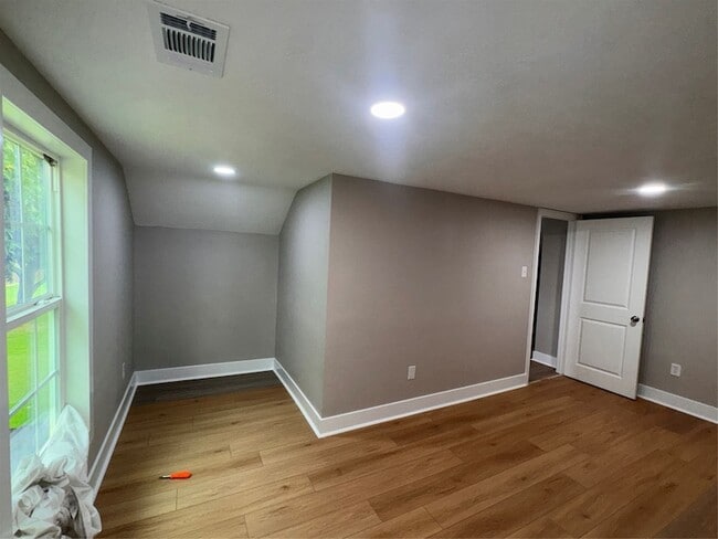 Photo - 906 Llano St