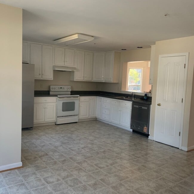 Photo - 17624 Slate Way