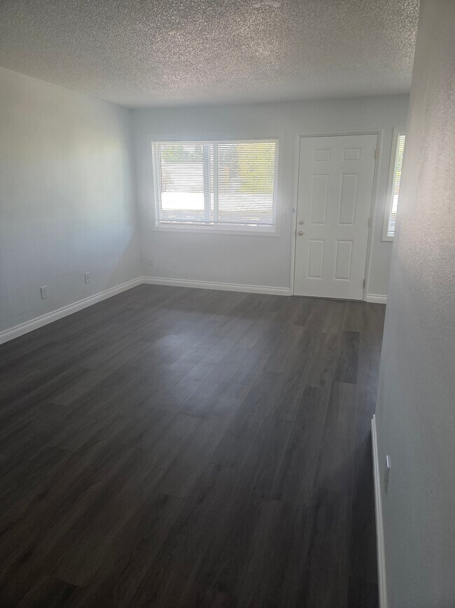 Photo - 8000 NE Hwy 99 Unidad 112
