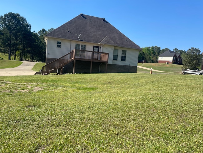 Photo - 770 Ridgefield Way