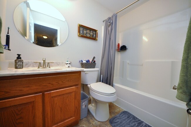 Photo - 449 Woolf Rd