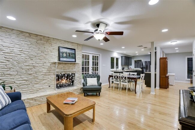 Photo - 7615 Rockpoint Dr