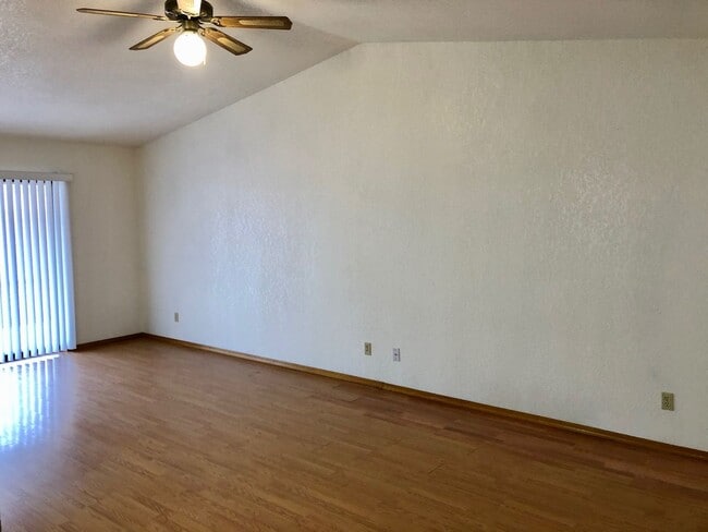 Photo - Cute 2 Bedroom Home w/ Garage Near Golf Co...