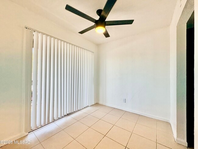 1620 N Wilmot Rd Unit D265