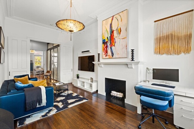 Building Photo - 937 Washington St Unit 2