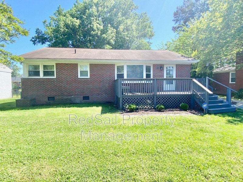 Photo - 10 Westlawn Dr