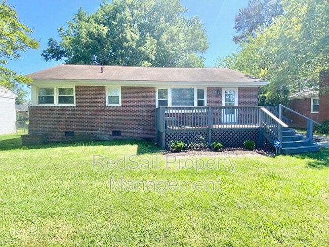 Building Photo - 10 Westlawn Dr