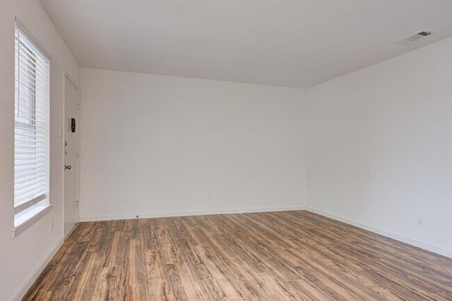 Photo - Townview - Athens