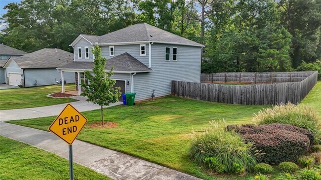 Photo - 2054 Maplewood Way