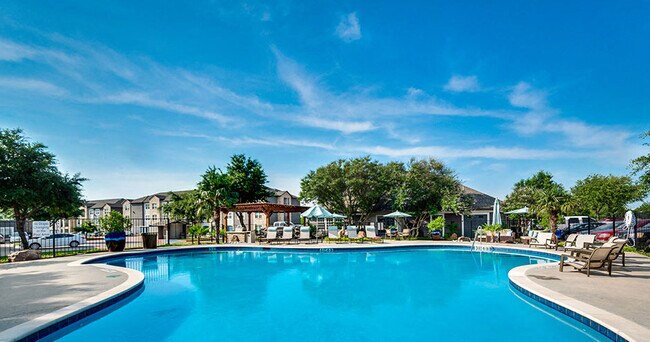 Magnolia View Apartments