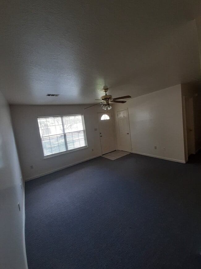 Photo - "Charming 2-Bed, 2-Bath Retreat at Butler's Oak – Spacious 924 Sq Ft Living in Jonesboro!" Unit #1