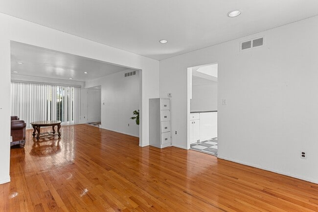 Photo - 3516 Gordon Dr