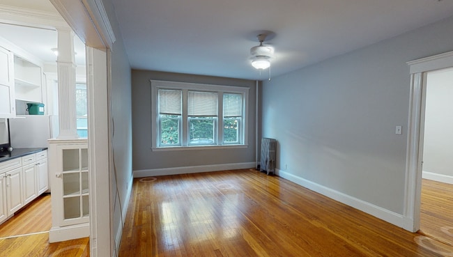 1 Gray St