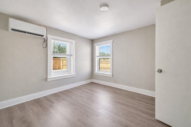 Photo - 1218 S 15th Dr Unit 2