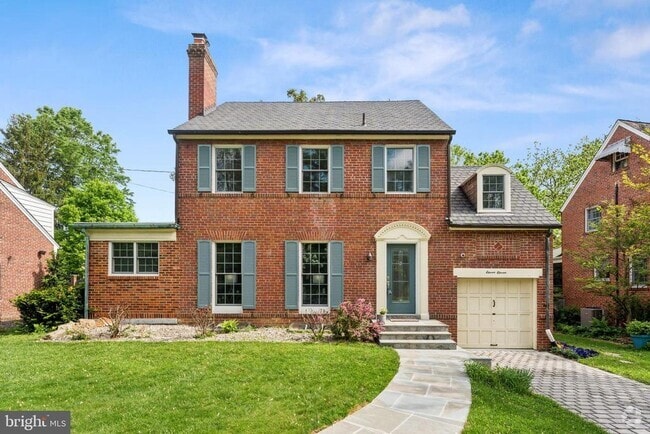Building Photo - 1111 Woodside Pkwy Rental