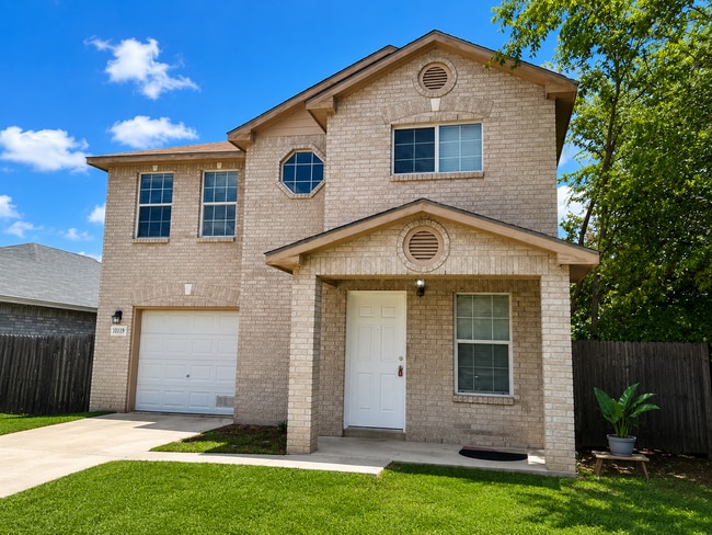 Photo - 10719 Shaenmeadow