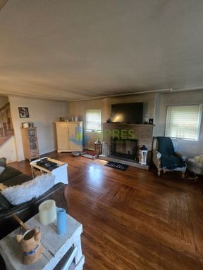 Photo - Spacious 2-story house 4-Bedroom house